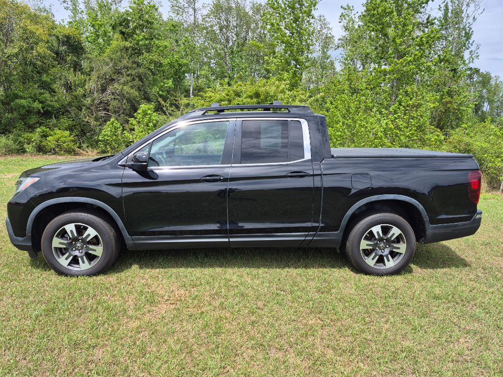 2017 Honda Ridgeline RTL-T AWD's photo