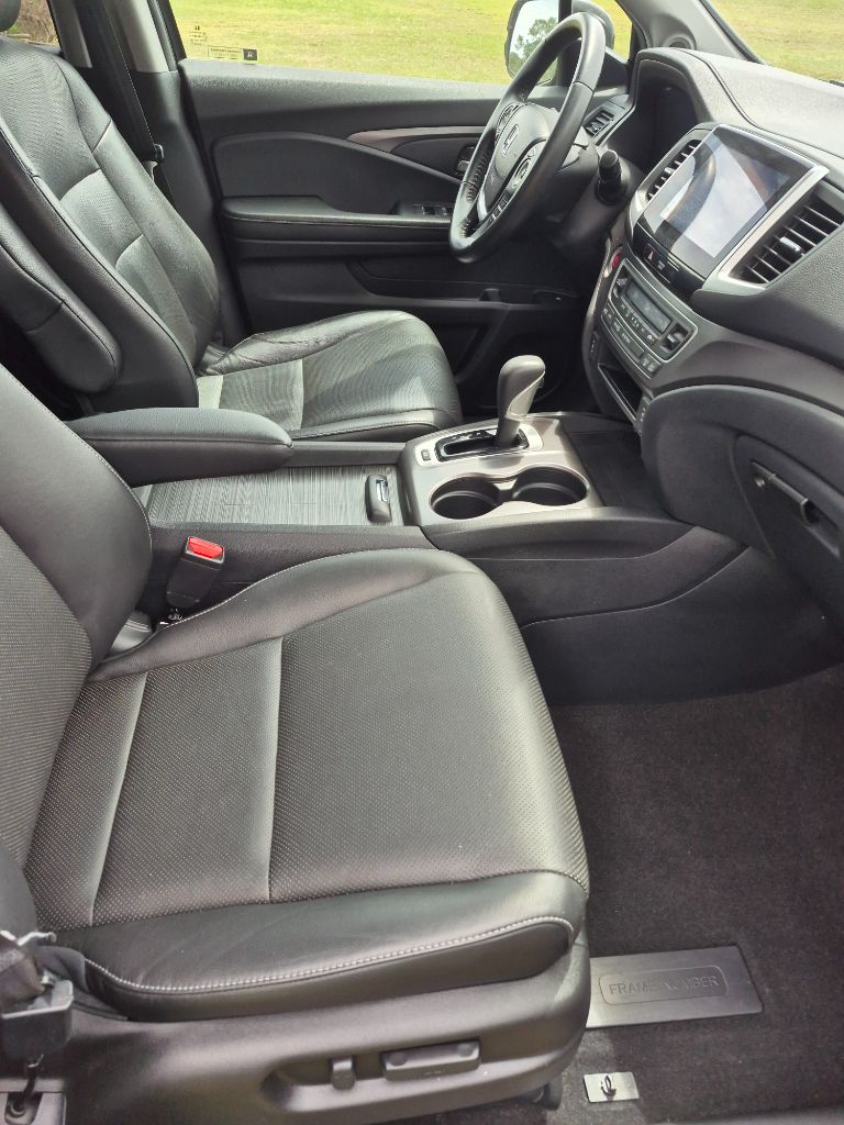 2017 Honda Ridgeline RTL-T - Photo 8