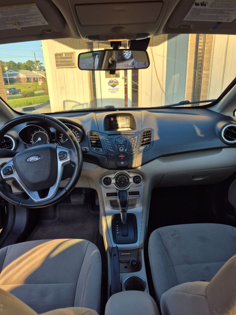 2016 Ford Fiesta 14